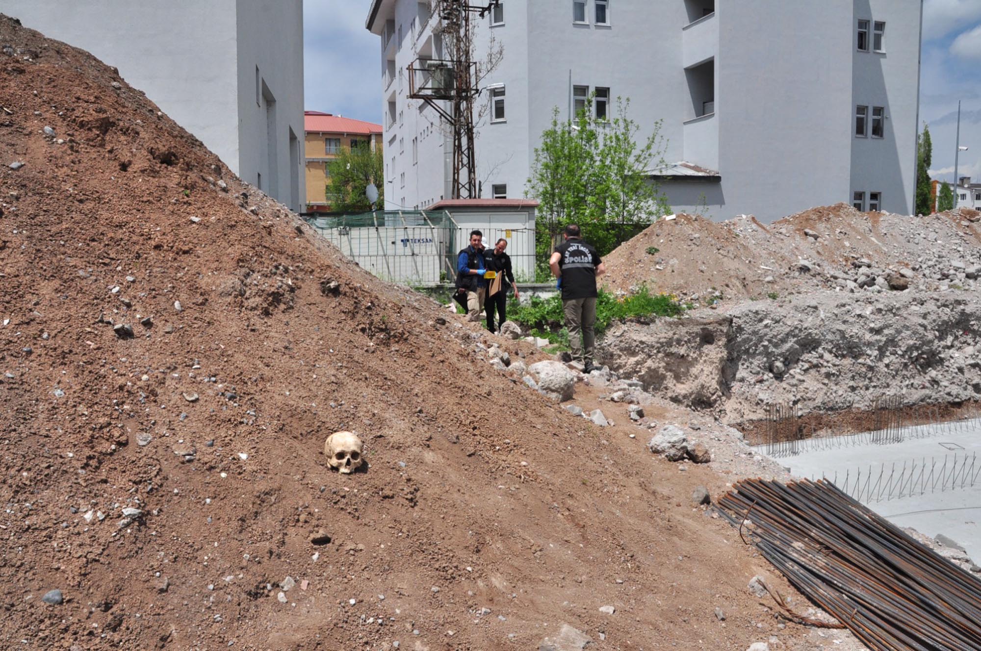 karsta-insaat-alaninda-sok-guvenlik-gorevlisi-gordu-polisler-ablukaya-alip-emniyet-seridi-cekti-yenicag-4.jpg