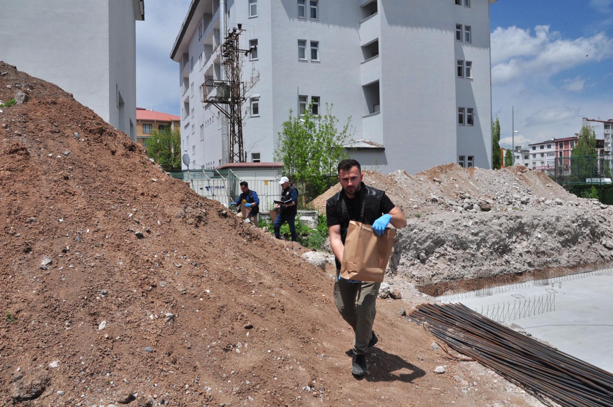 karsta-insaat-alaninda-sok-guvenlik-gorevlisi-gordu-polisler-ablukaya-alip-emniyet-seridi-cekti-yenicag-5.jpg