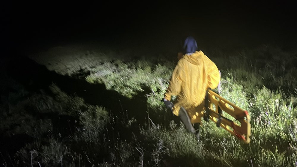 Kazdıkları kuyu mezarları oldu! Saatlerce mahsur kaldılar