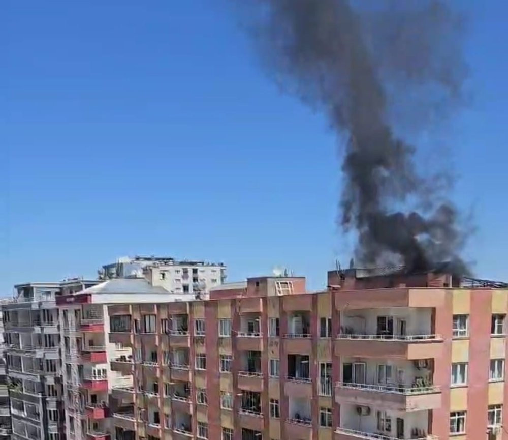 Mardin’de çatı yangını! Yürekleri ağza getirdi!