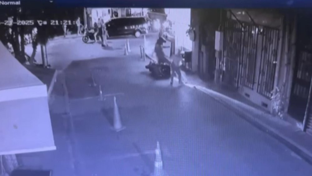 Ortaköy’de bıçaklı veli kavgası