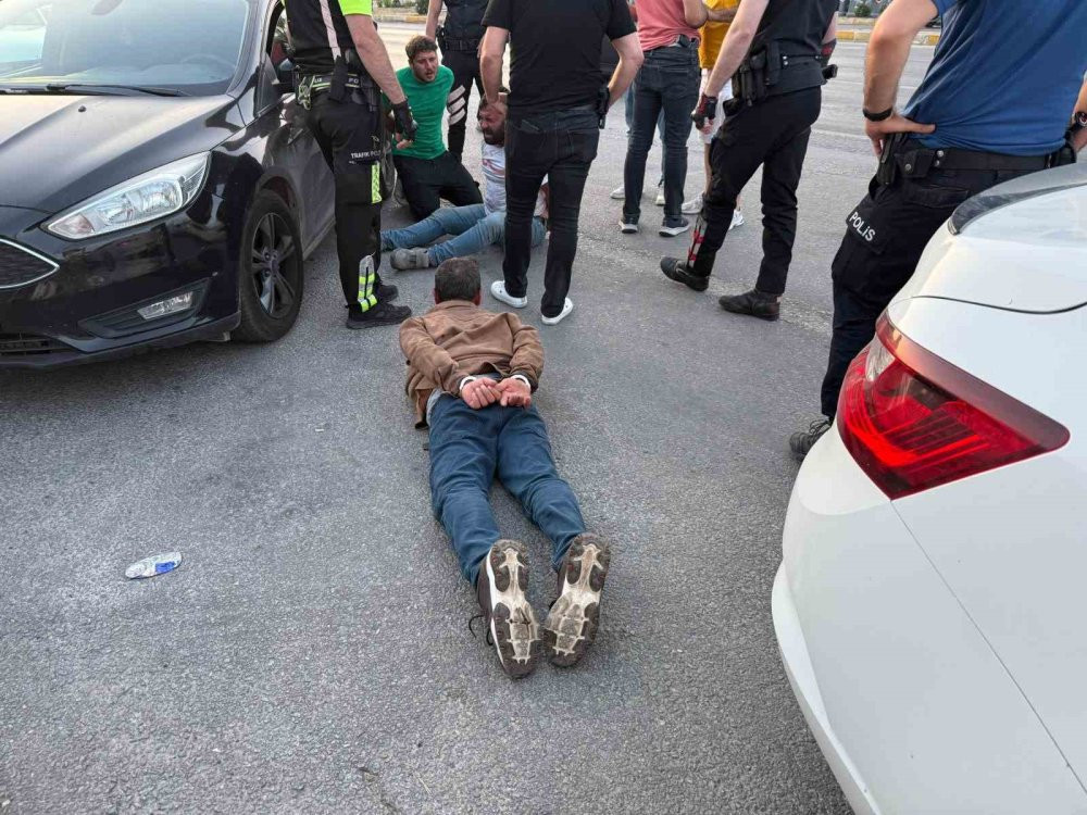 Bodrum’da polisi hedef aldılar! 2 polis yaralandı: 3 kişi gözaltına alındı