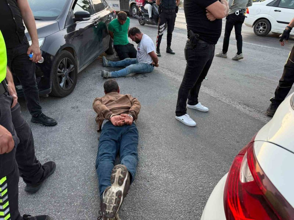 Bodrum’da polisi hedef aldılar! 2 polis yaralandı: 3 kişi gözaltına alındı