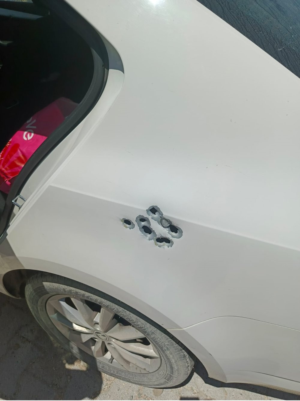 Hatay’da gizemli olay! İş kadının aracını kurşun yağmuruna tuttular: 23 kurşunun sırrı araştırıyor