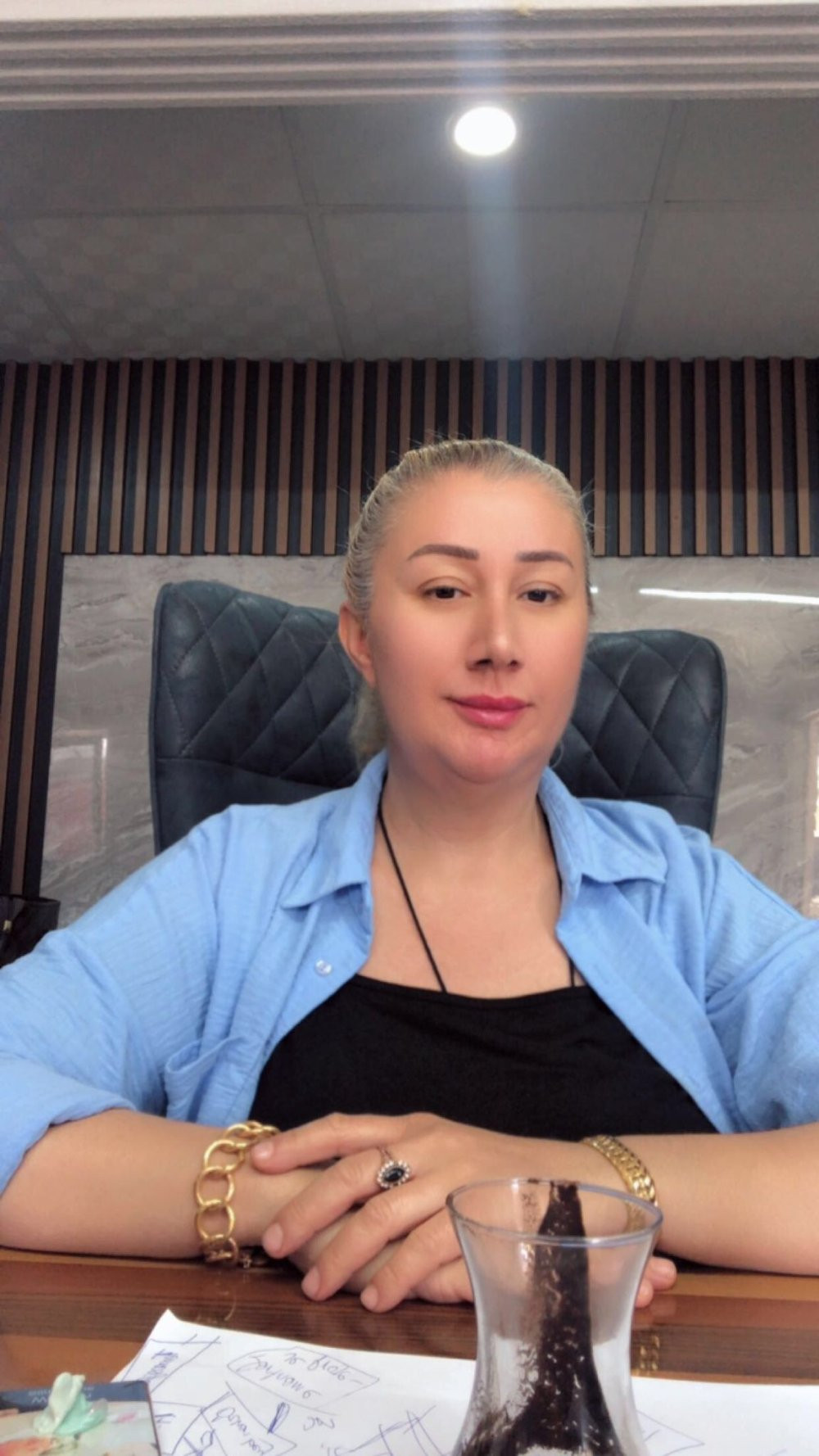 Hatay’da gizemli olay! İş kadının aracını kurşun yağmuruna tuttular: 23 kurşunun sırrı araştırıyor