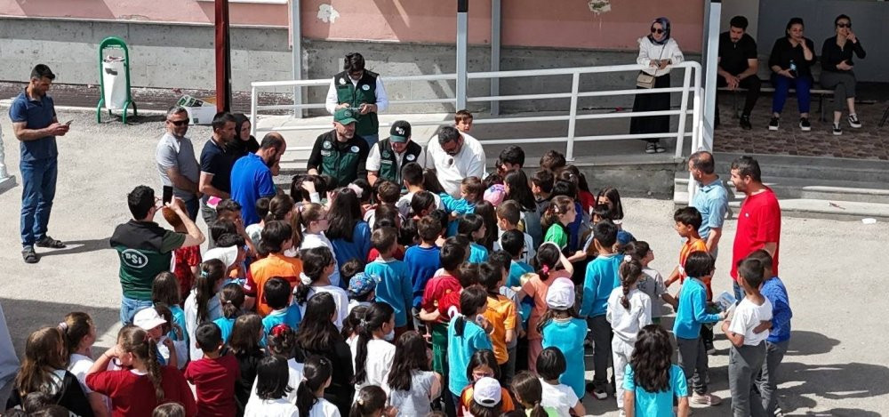 Bayburt’ta çocuklara suyun önemi tiyatroyla anlatıldı