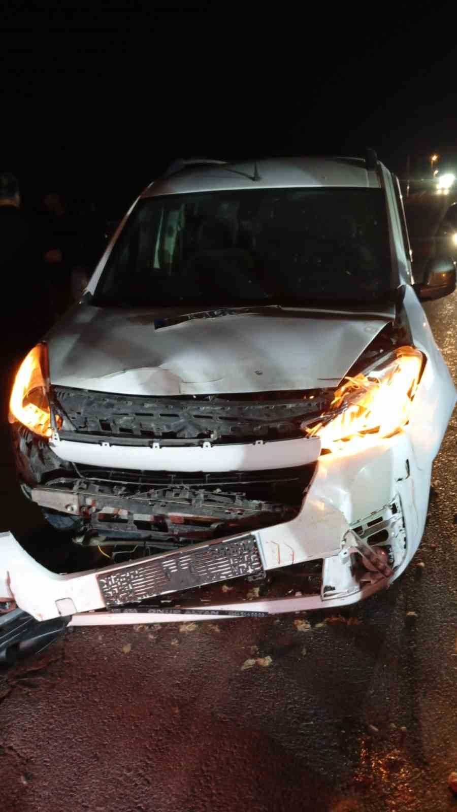 Kurban pazarı kan gölüne döndü! Ticari araç dehşet saçtı