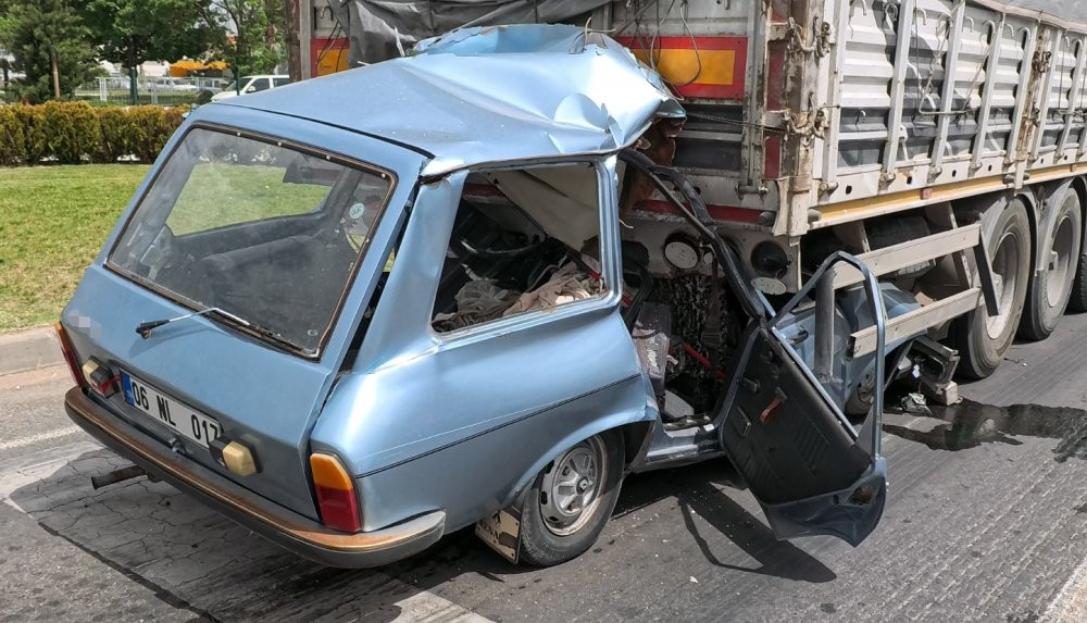 Aksaray’da facia! TIR'ın altında can pazarı