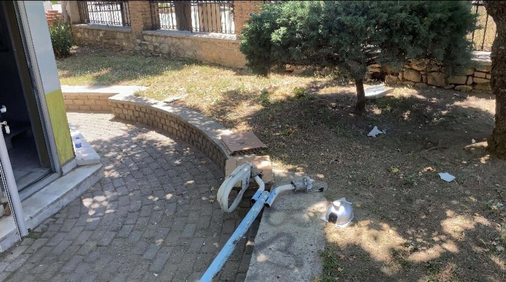 Aydın'da aydınlatma direği devrildi