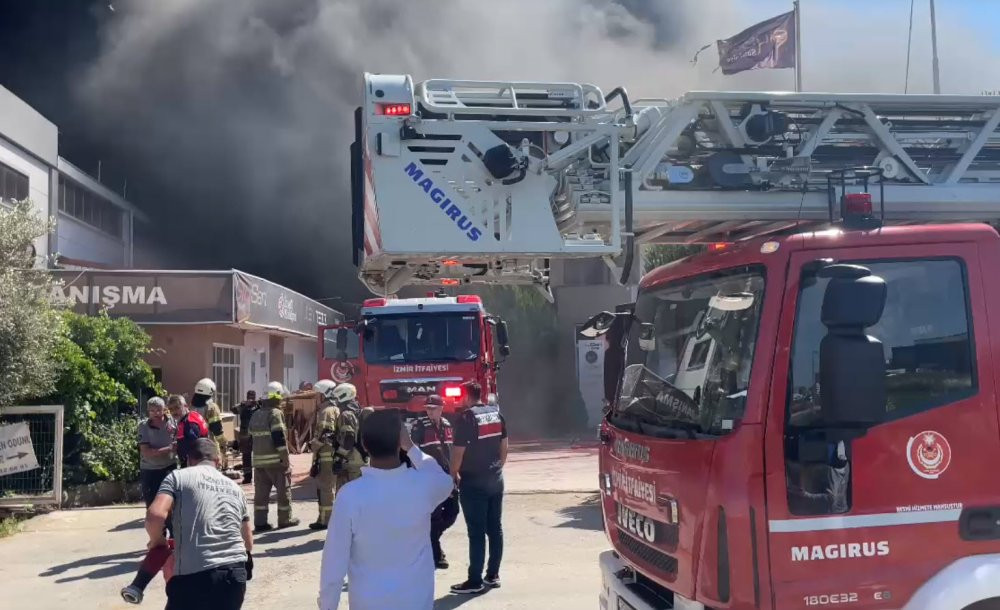 Sandalye fabrikasında yangın!