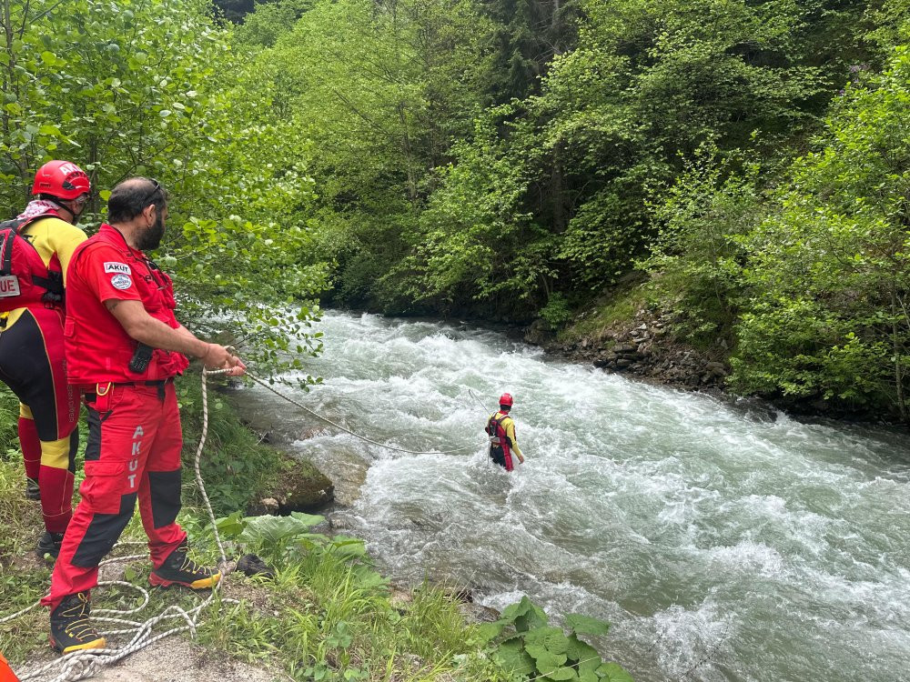 9 yaşındaki çocuktan iz yok! Tüm ekipler seferber oldu...