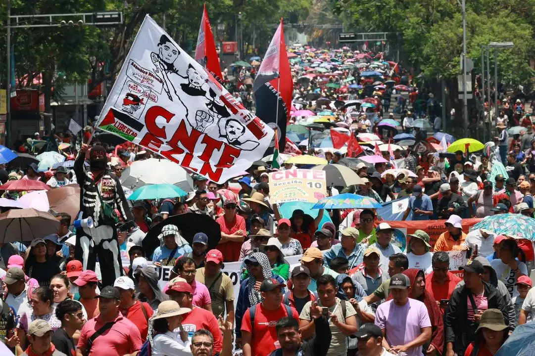 marchas-de-maestros-en-todo-el-pais-demandan-abrogacion-del-ley-del-issste-2007-816094f0-b41c-48cc-a7ec-a72d0e1f9f6f-media.webp