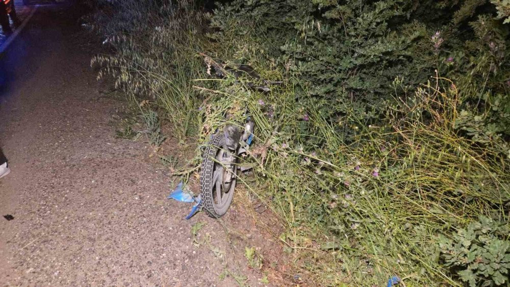 Bursa'da motosiklet ile otomobil çarpıştı! Yaralı var