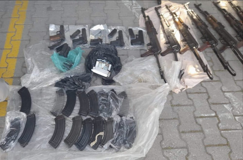 Diyarbakır’dan İstanbul’a silah sevkiyatı! Şüpheli biri tanıdık çıktı