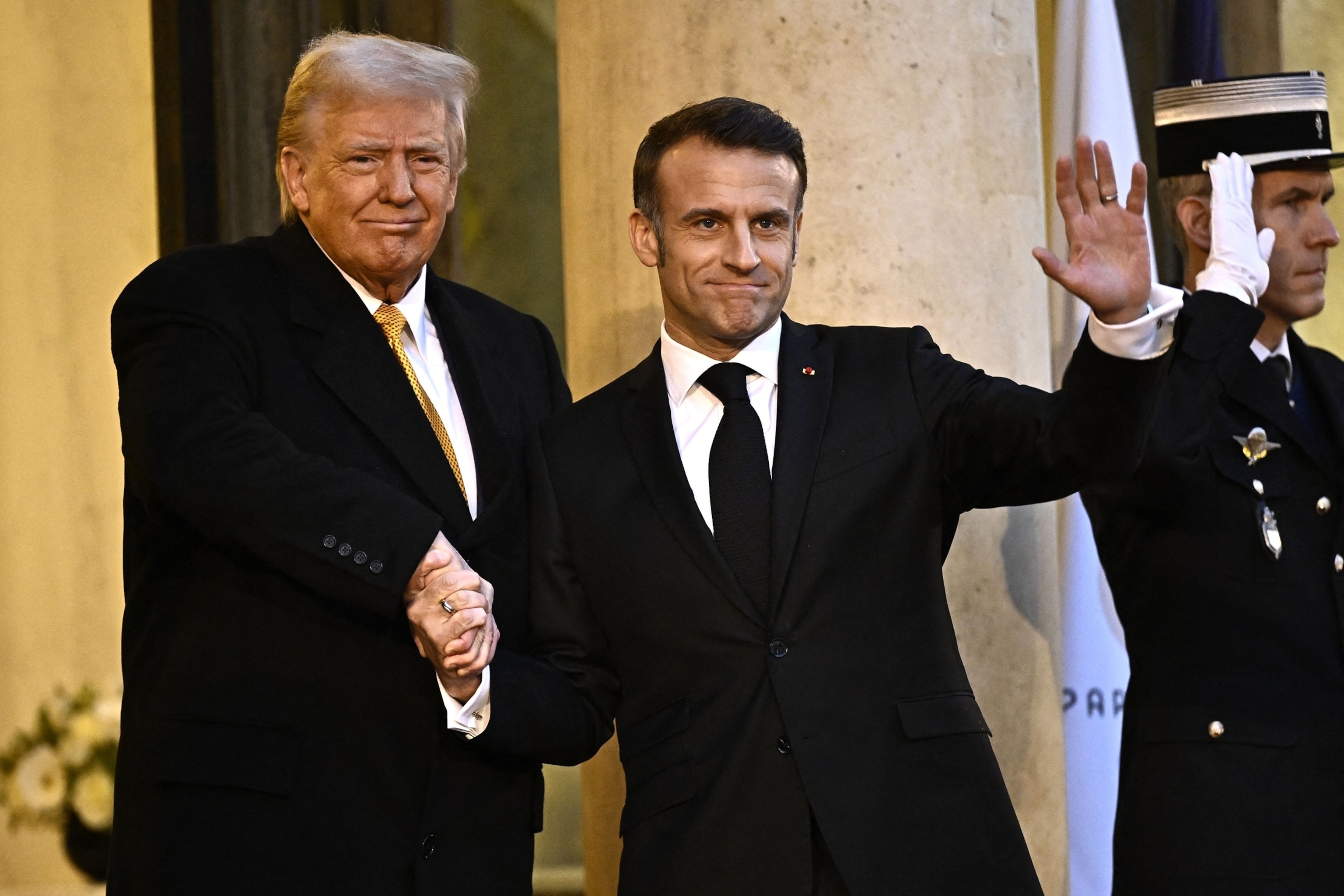 trump-macron-paris-01-gty-jt-241.jpg