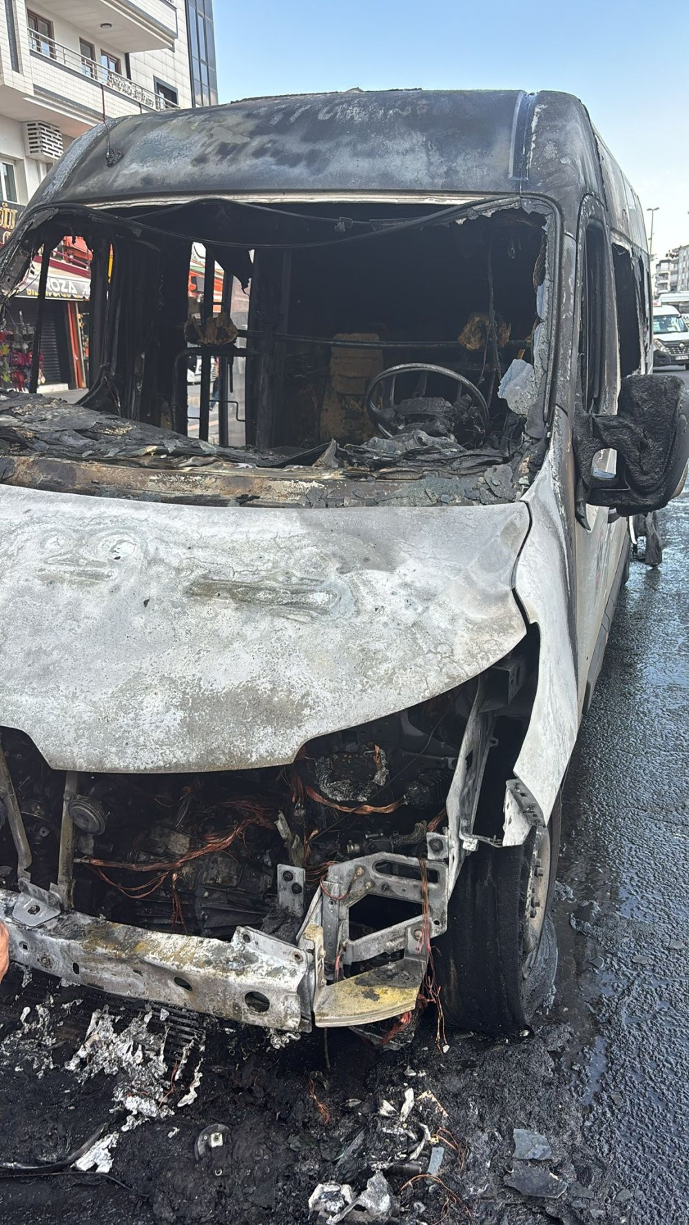 Yolcu minibüsünde korku dola onlar! Can pazarı yaşandı