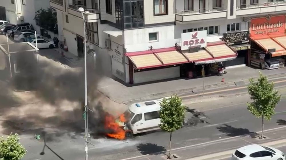 Yolcu minibüsünde korku dola onlar! Can pazarı yaşandı