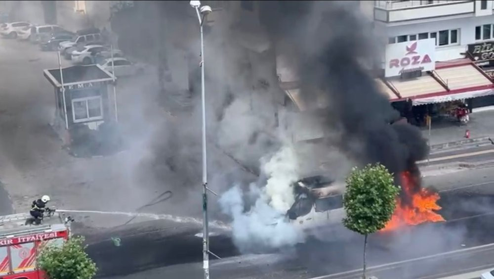 Yolcu minibüsünde korku dola onlar! Can pazarı yaşandı