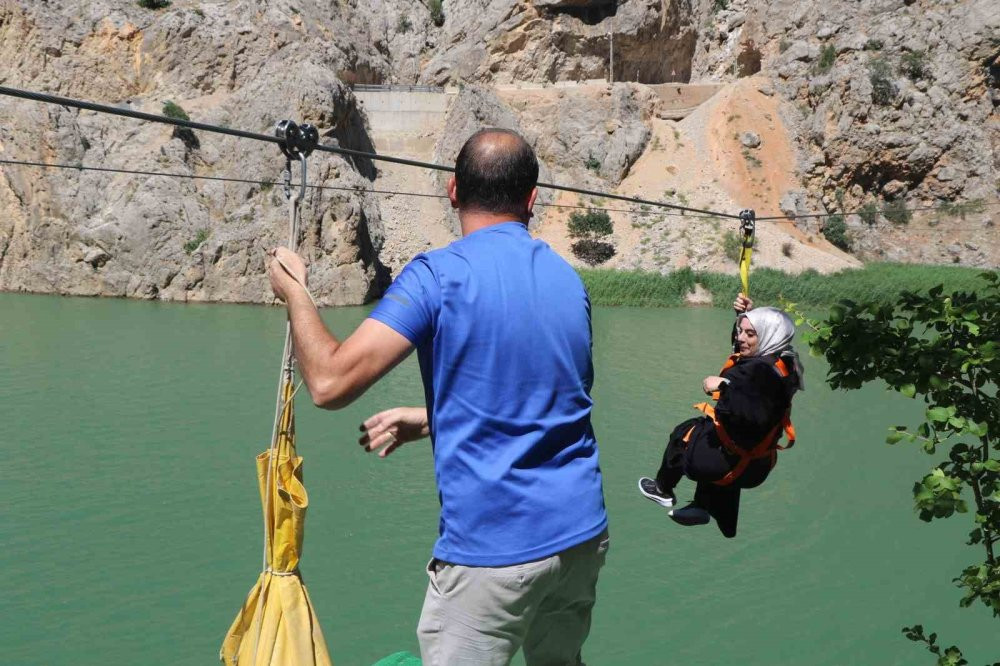 Fırat Nehri’nin eşsiz manzarasında zipline ve tekne turu