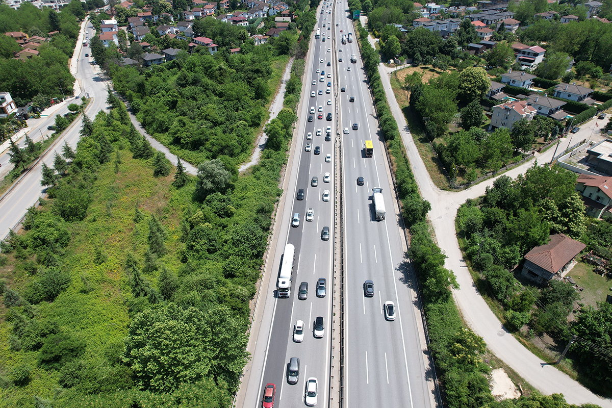 eyvah-eyvah-tatilci-gocmen-kuslar-geri-donuyor-istanbulun-trafik-cilesi-basliyor-yola-cikacaklar-aman-dikkat-yenicag-11.jpg
