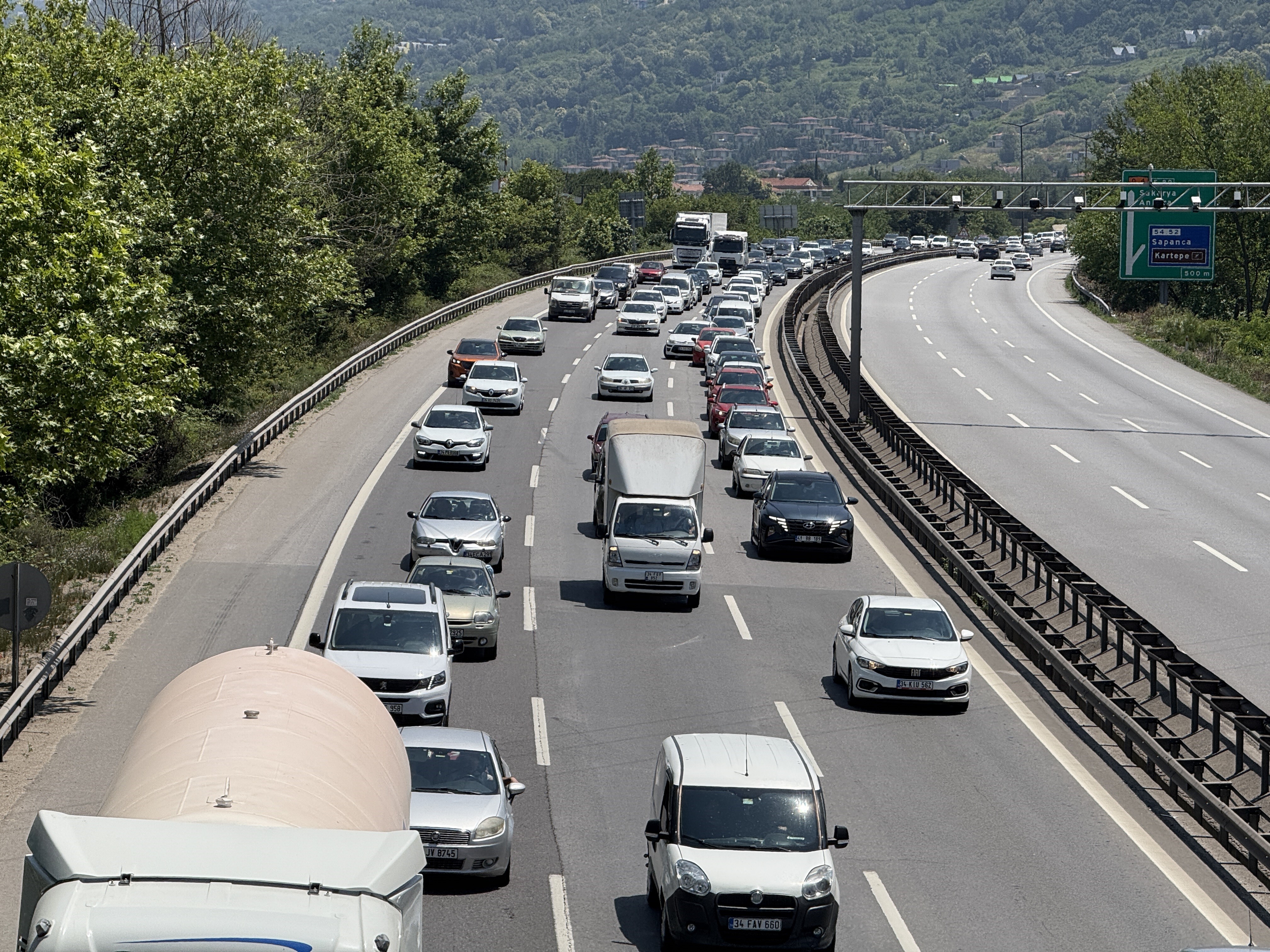 eyvah-eyvah-tatilci-gocmen-kuslar-geri-donuyor-istanbulun-trafik-cilesi-basliyor-yola-cikacaklar-aman-dikkat-yenicag-6.jpg