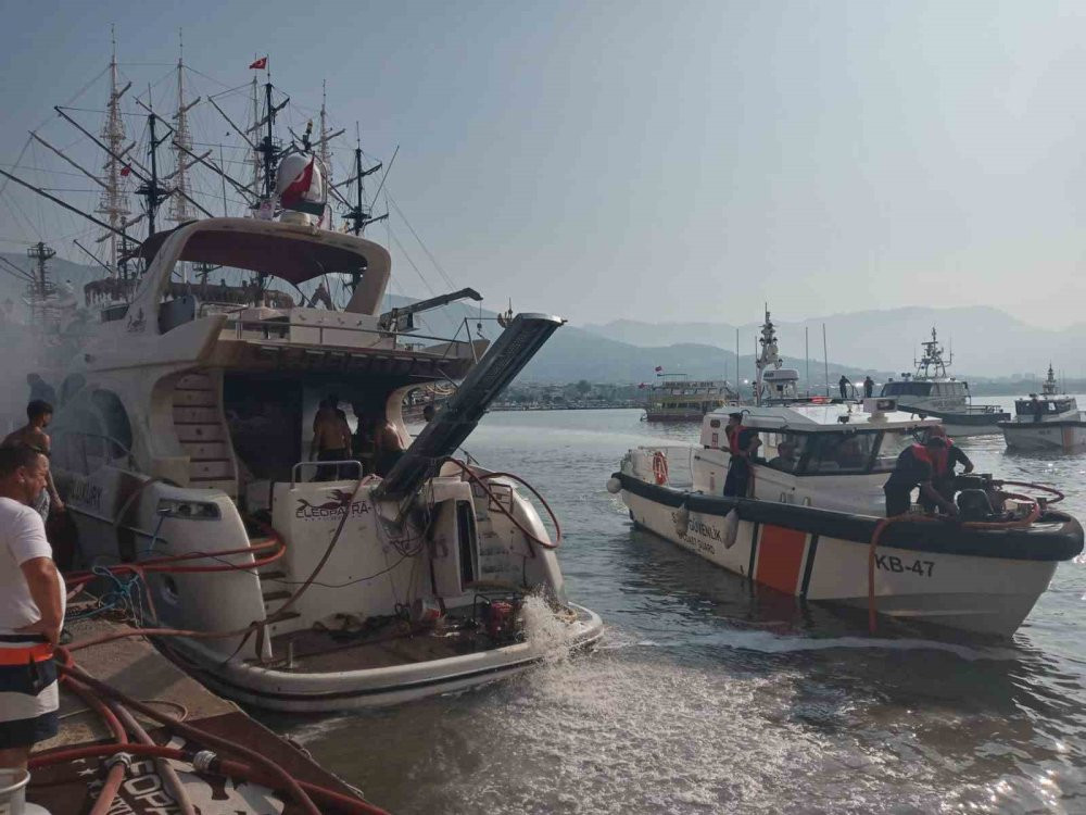 Alanya’da iskelede yangın alarmı! Özel yat kül oldu