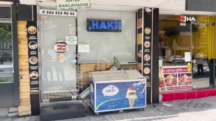 davetsiz-misafir-alkollu-surucu-otomobille-tatliciya-daldi-eskisehirde-faciadan-donuldu-yenicag.jpg
