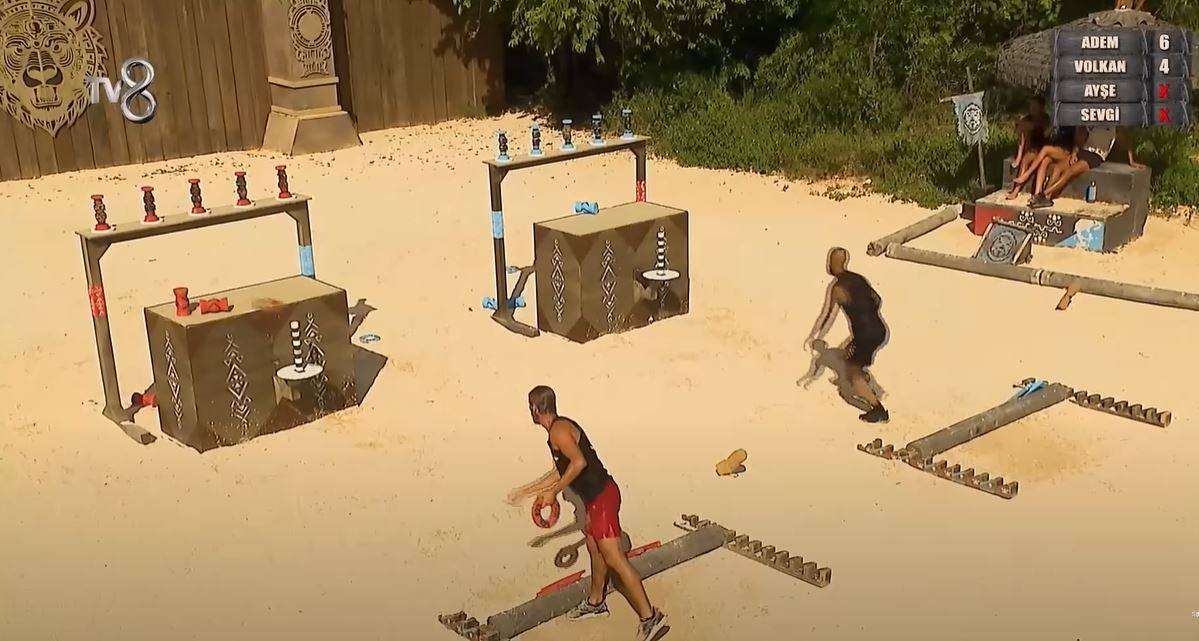 survivor-finaline-son-adim-batuhandan-sonra-ikinci-koltuk-kime-gitti-adem-mi-volkan-mi-yenicag-19.jpg