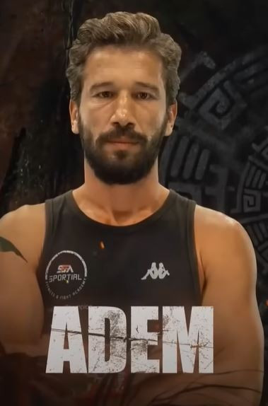 survivor-finaline-son-adim-batuhandan-sonra-ikinci-koltuk-kime-gitti-adem-mi-volkan-mi-yenicag-23.jpg