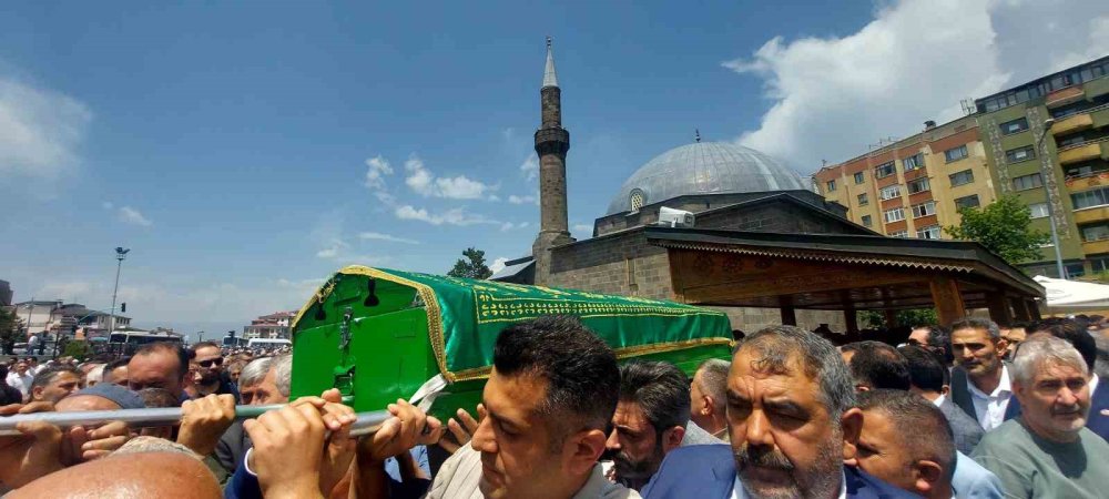 Erzurum’un hayırsever devi Kamil Polat’a veda!