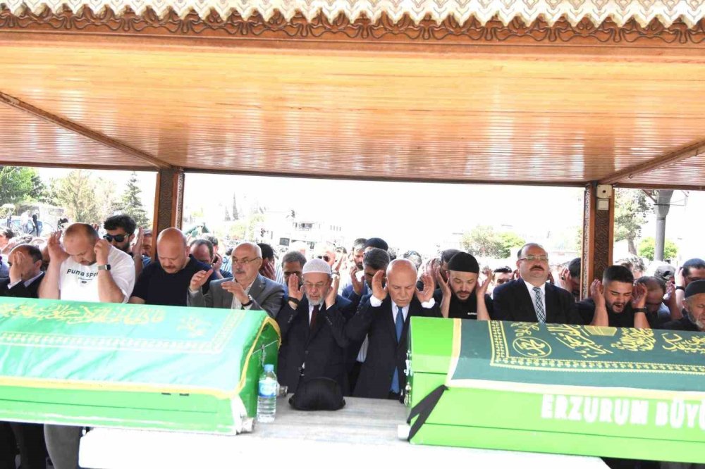 Erzurum’un hayırsever devi Kamil Polat’a veda!