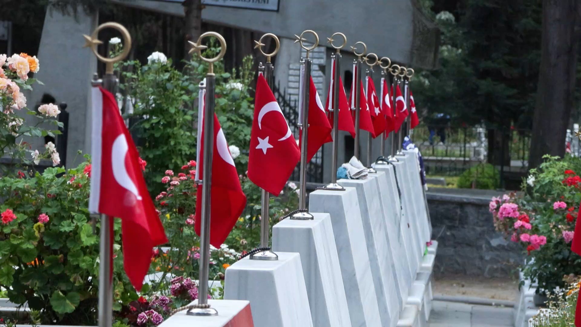 istanbul-edirnekapi-sehitliginde-buru-766340-226228.jpg