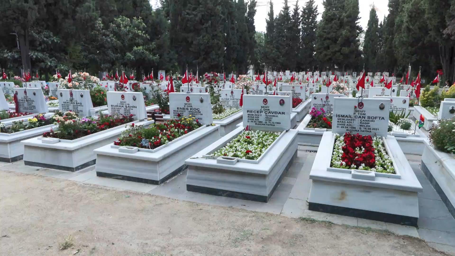 istanbul-edirnekapi-sehitliginde-buru-766375-226228.jpg