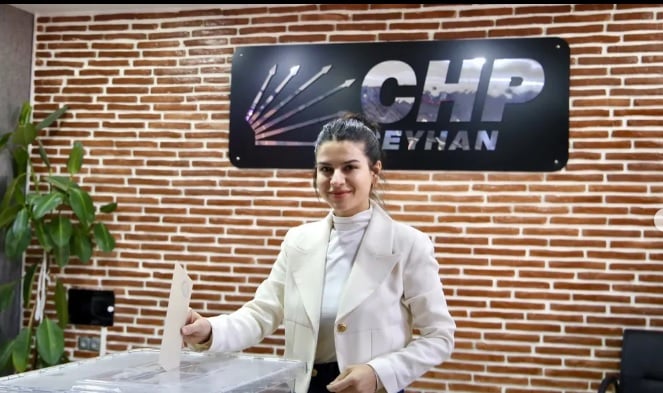 ceyhan-belediyesinde-baskan-vekiligini-769994-227418.jpg