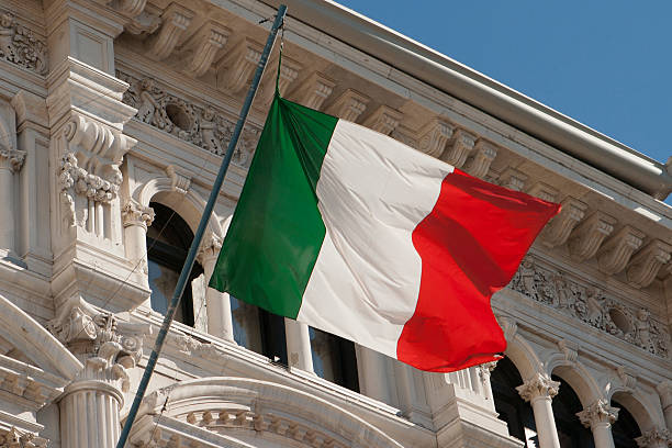 italyada-liselerde-ogrencilerin-cep-tel-768791-227036.jpg