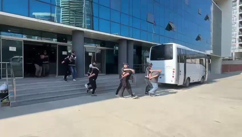 Sahte evrakla milyonluk arsa vurgunu! Tapu memurunun da dahil olduğu çete çökertildi