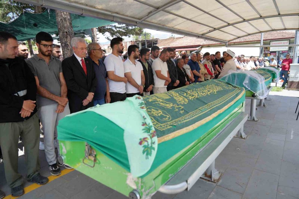 Bir ay sonra düğünü olacaktı: Motosiklet tutkusu iki genç kızın sonu oldu!