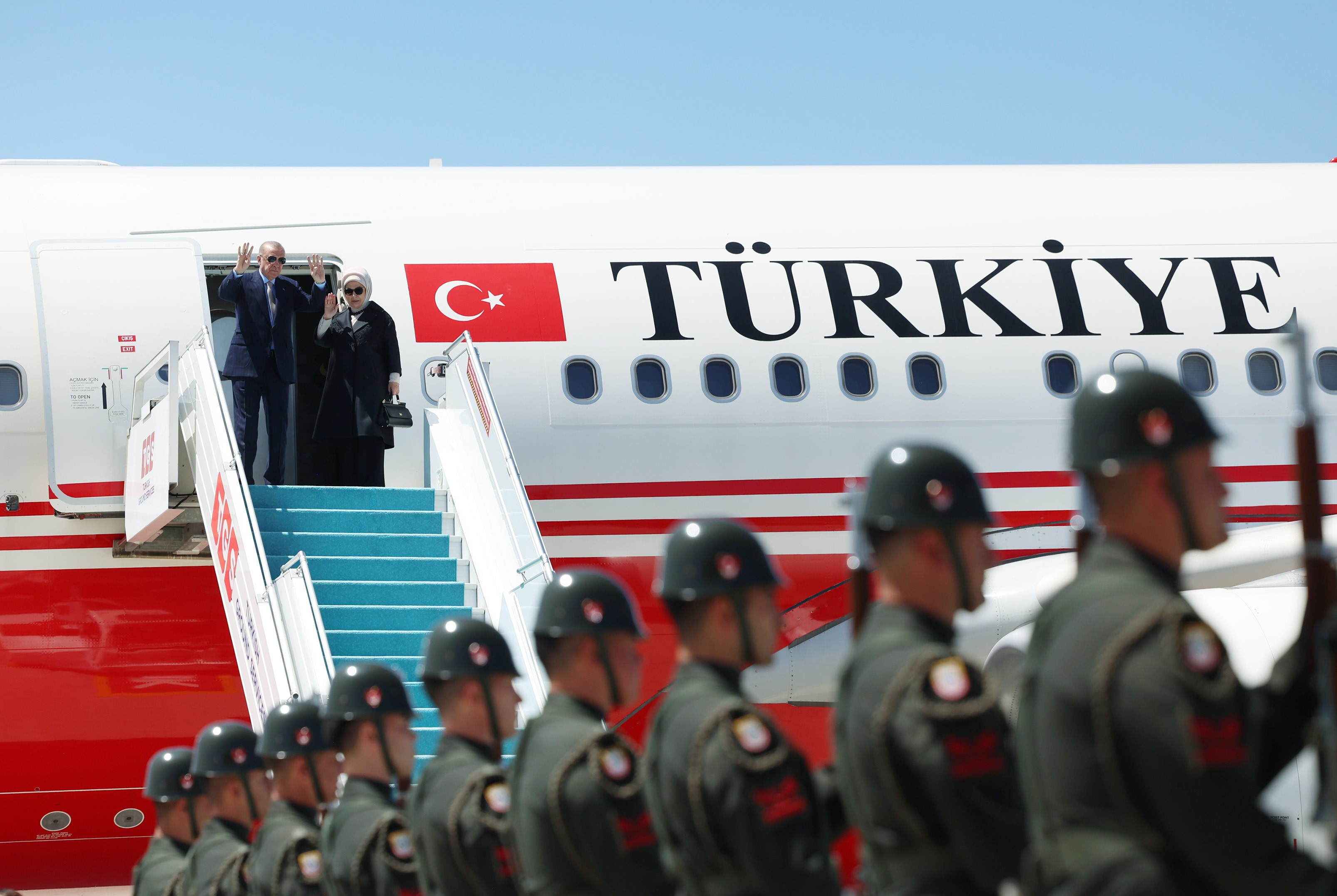 erdogan-nato-zirvesine-katilmak-uzere-laheye-gitti-yenicag-2-001.jpg