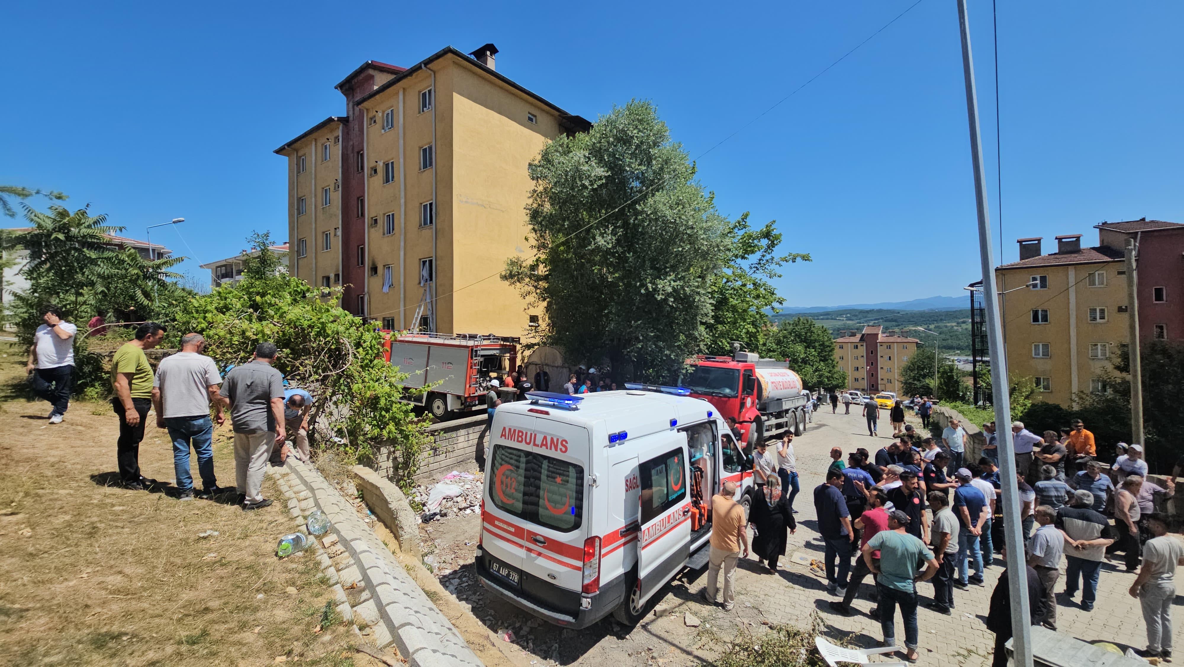 zonguldakta-5-katli-binada-patlama-1i-781735-231178.jpg