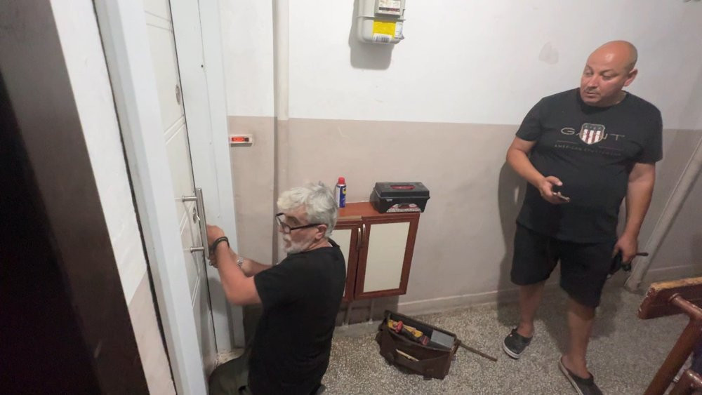 İtfaiye, polis ve sağlık ekipleriyle birlikte kapı açıldı! 3 ay sonra şok gerçek
