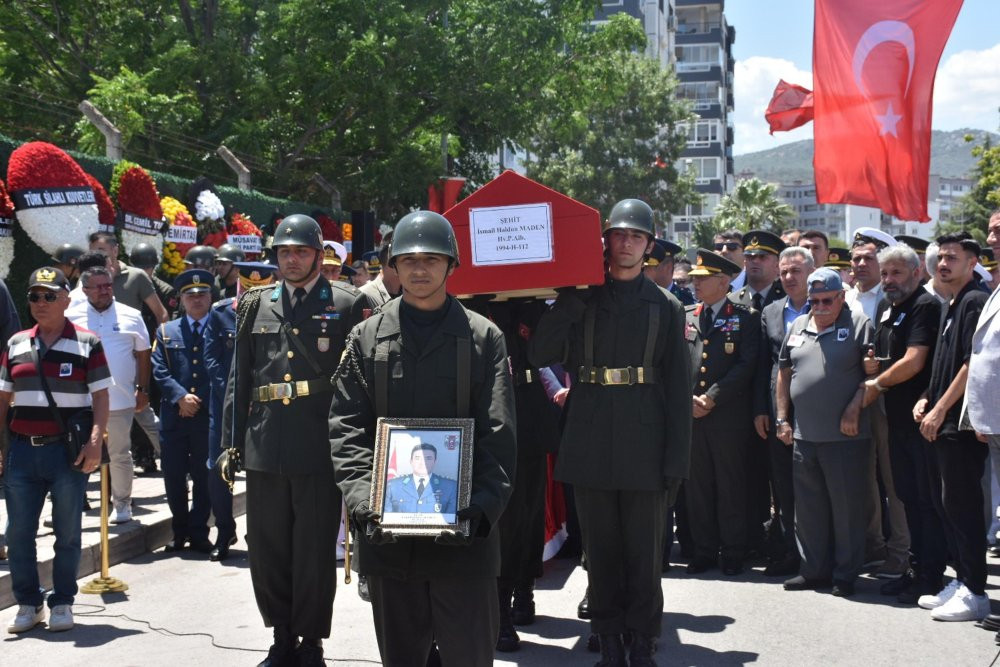 Görev süresinin bitimine günler kalmıştı! Şehit Albay son yolculuğuna uğurlandı