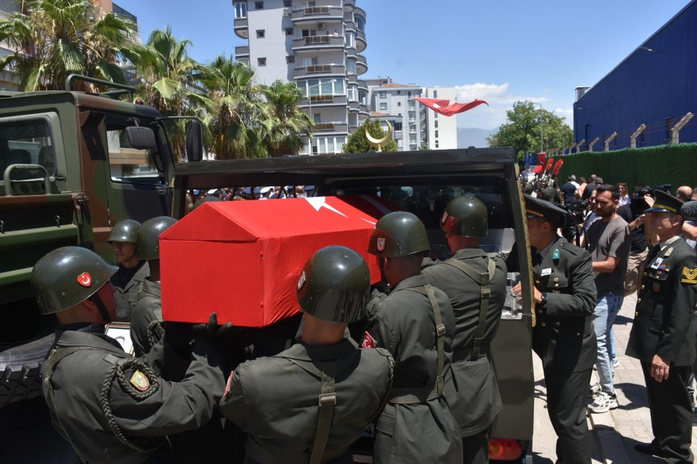 Görev süresinin bitimine günler kalmıştı! Şehit Albay son yolculuğuna uğurlandı
