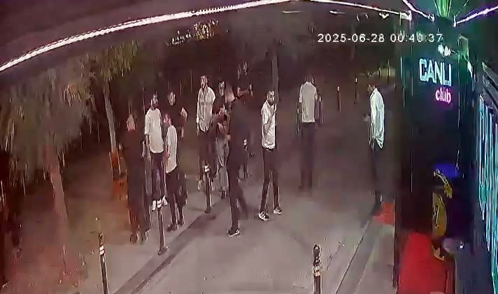 İstanbul’da husumetliler kavgası kanlı bitti! Sokak kurşun sesleriyle yankılandı