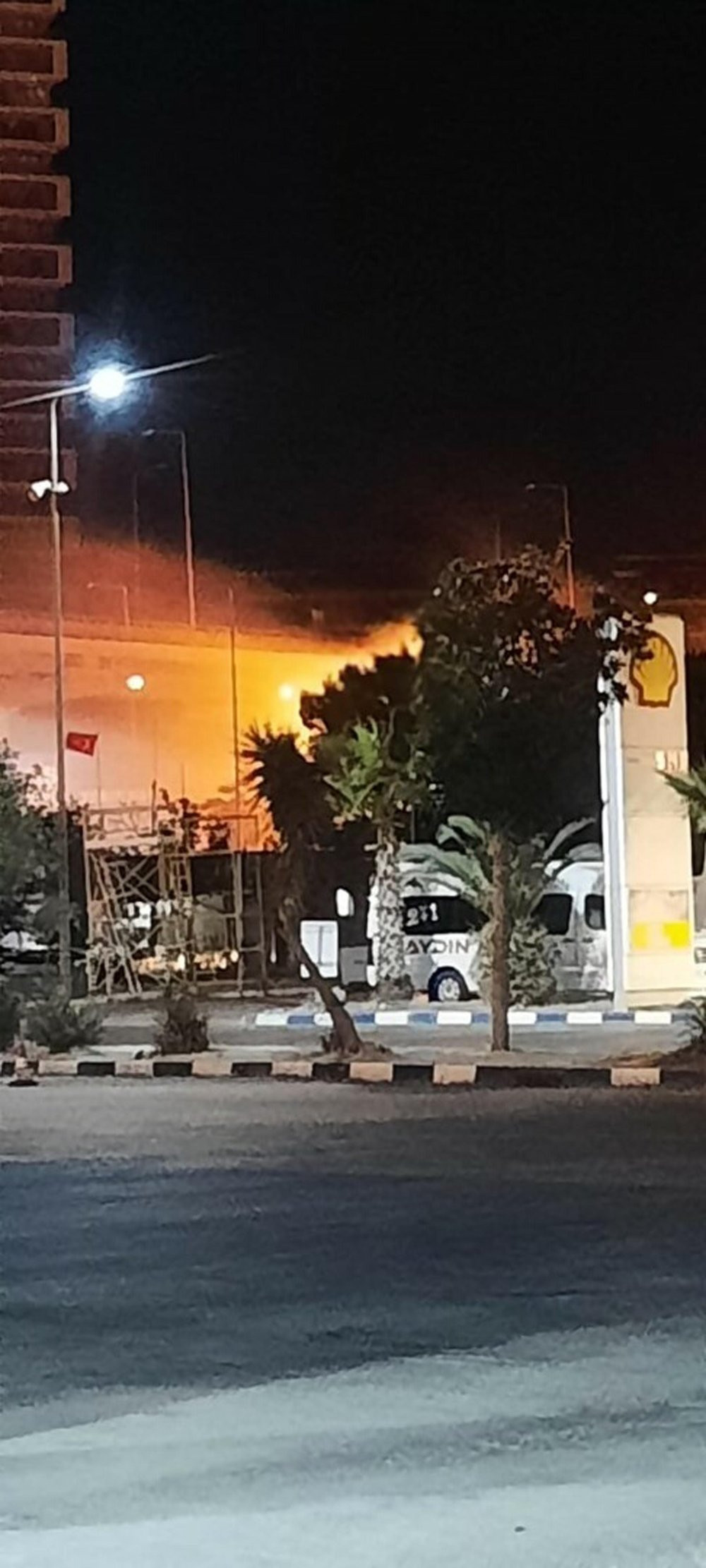 İzmir'de otobüs terminalinde yangın paniği!