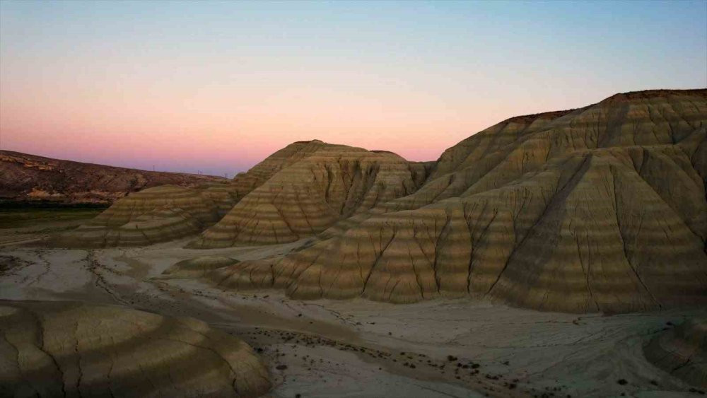 Ölmeden önce görmeyene yazık: Gökkuşağı Tepeleri herkesi hayran bırakıyor