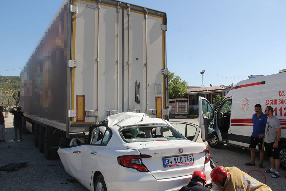 Manisa'da katliam gibi kaza! Baba ve 3 çocuğu hayatını kaybetti