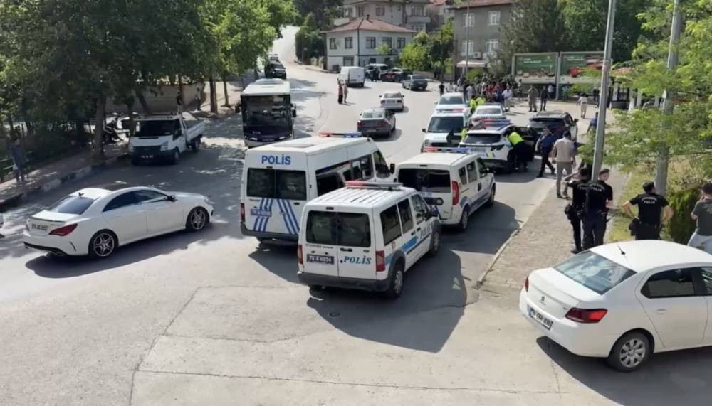 Karabük’te nefes kesen takip! Sürücünün neden kaçtığı ortaya çıktı: 2’si polis 4 araca çarptı