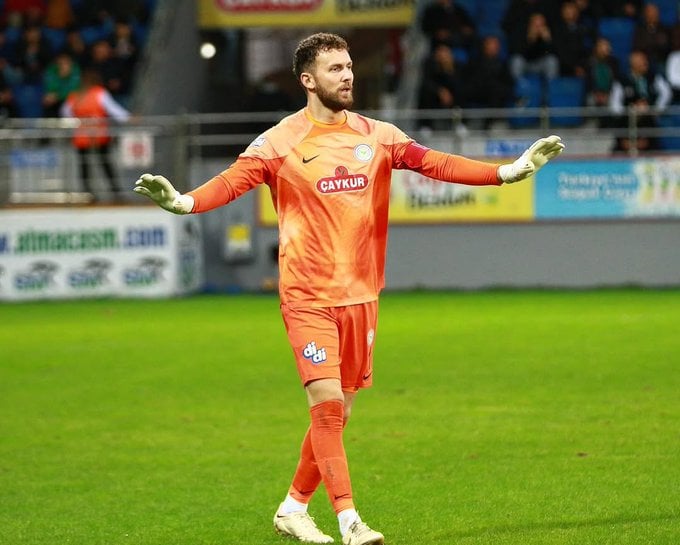 gu77zibxeaa2gks.jpg
