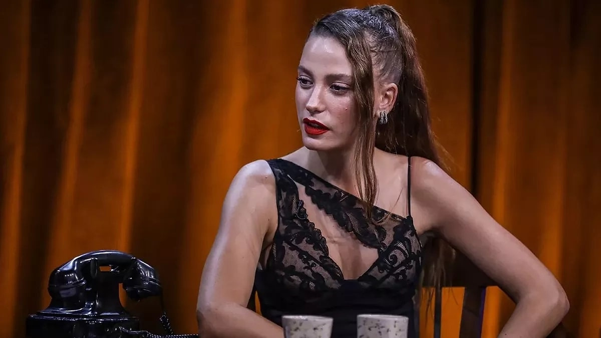 serenay-sarikaya-ayrilik-iddialarina-son-noktayi-koydu-yenicag-20-kopya.jpg