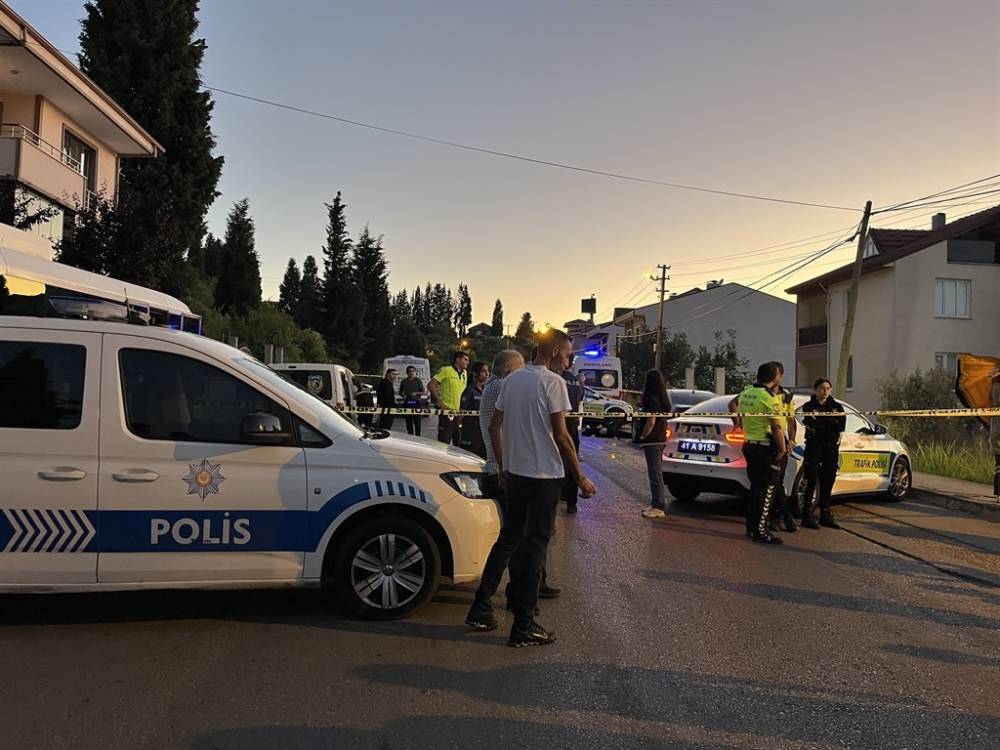 Sokak ortasında kanlı hesaplaşma! Baba ve oğlu cinayete kurban gitti
